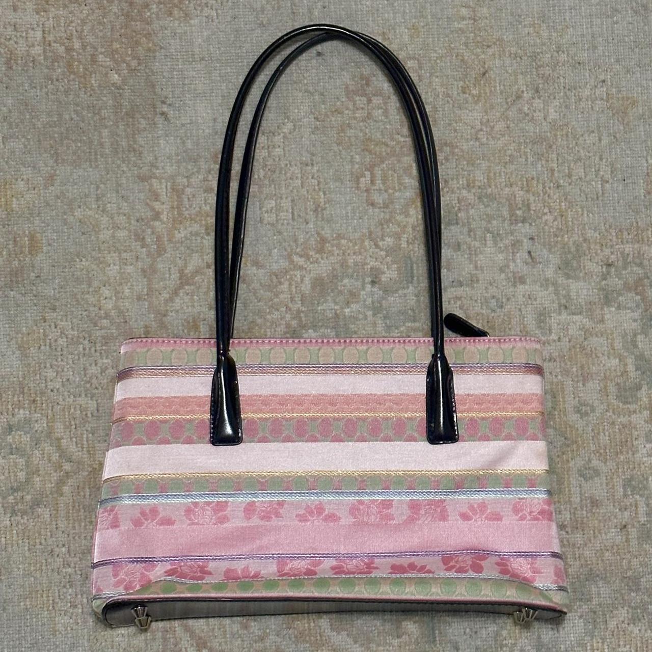 item listed by avalou19