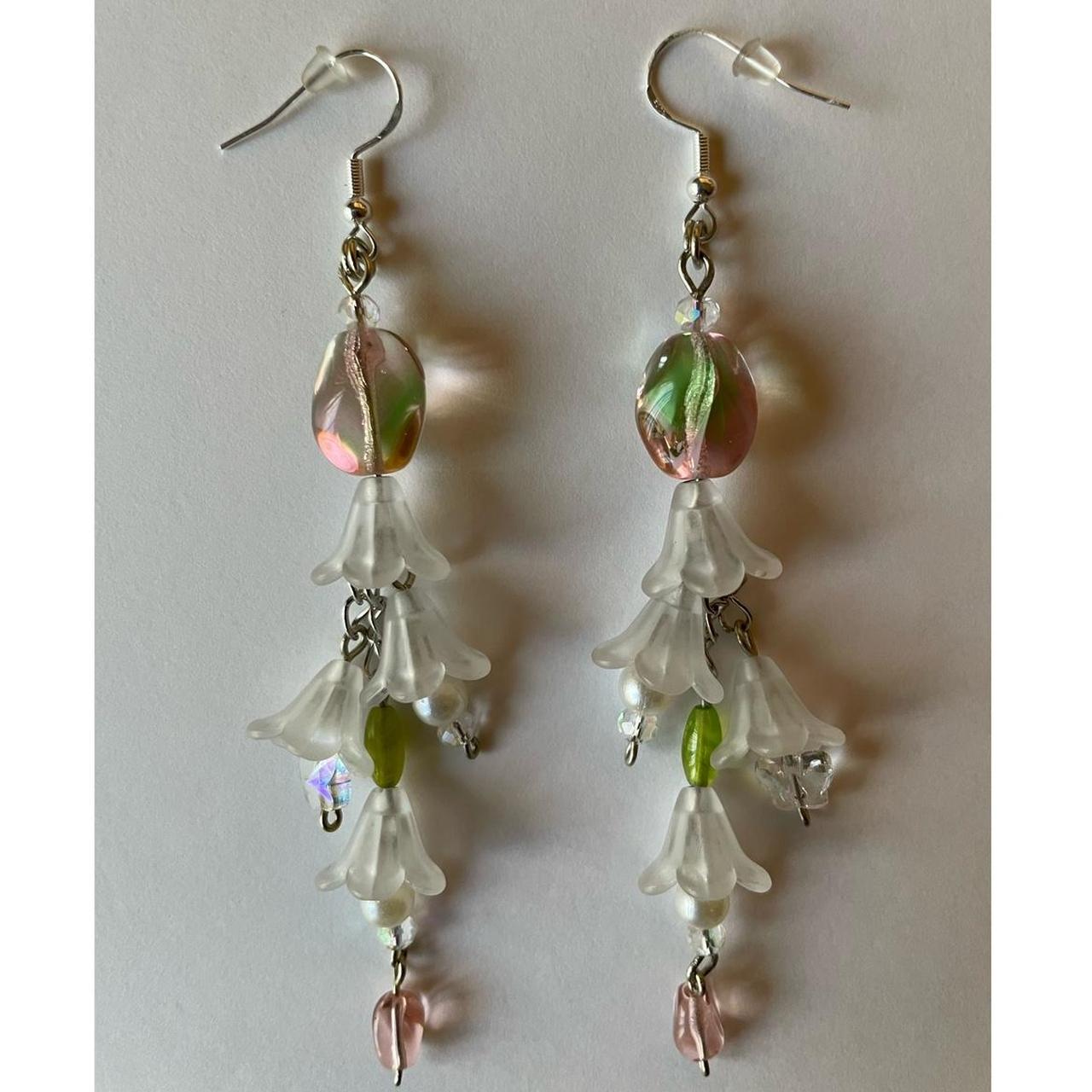 spring blossoms (*ᴗ͈ˬᴗ͈)ꕤ*.ﾟ handmade beaded drop... - Depop