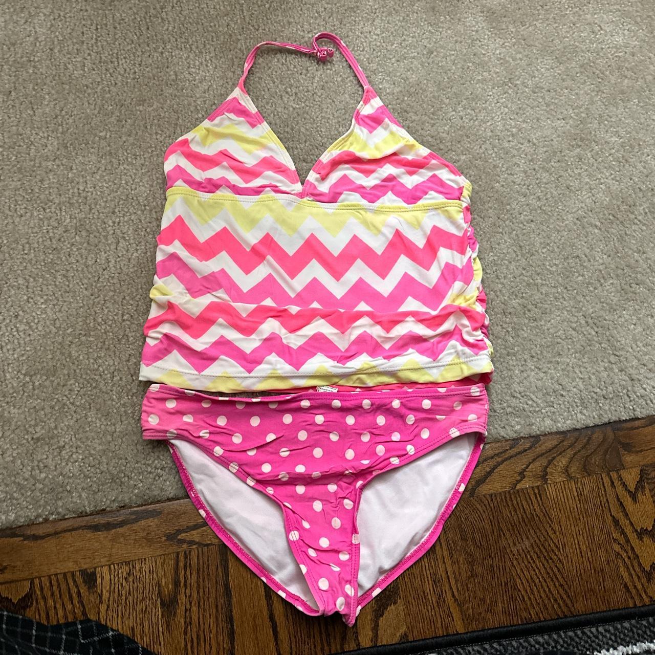 XL swimsuit. Eye catching colors and comfortable fit Depop