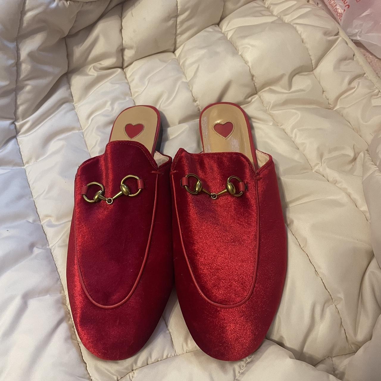 Gucci hot sale mules red