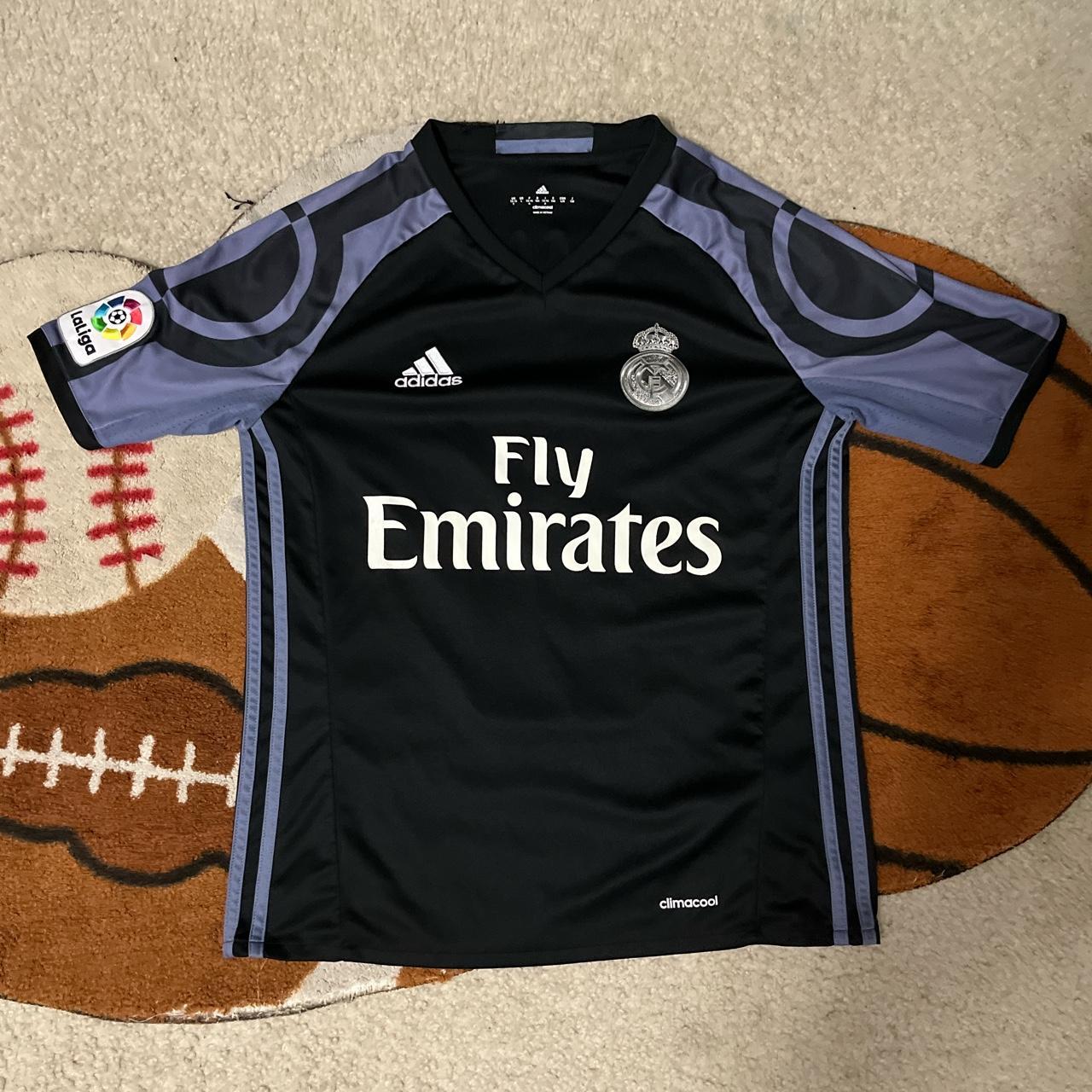Adidas Youth Large 2016/2017 Real Madrid away Garett... Depop