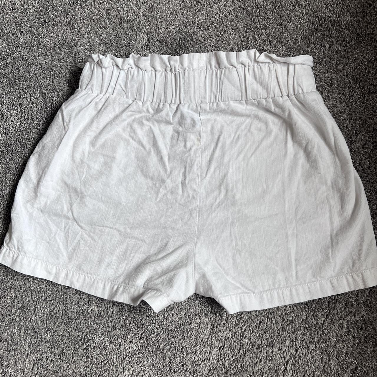 C’est D Women's White Shorts (2)