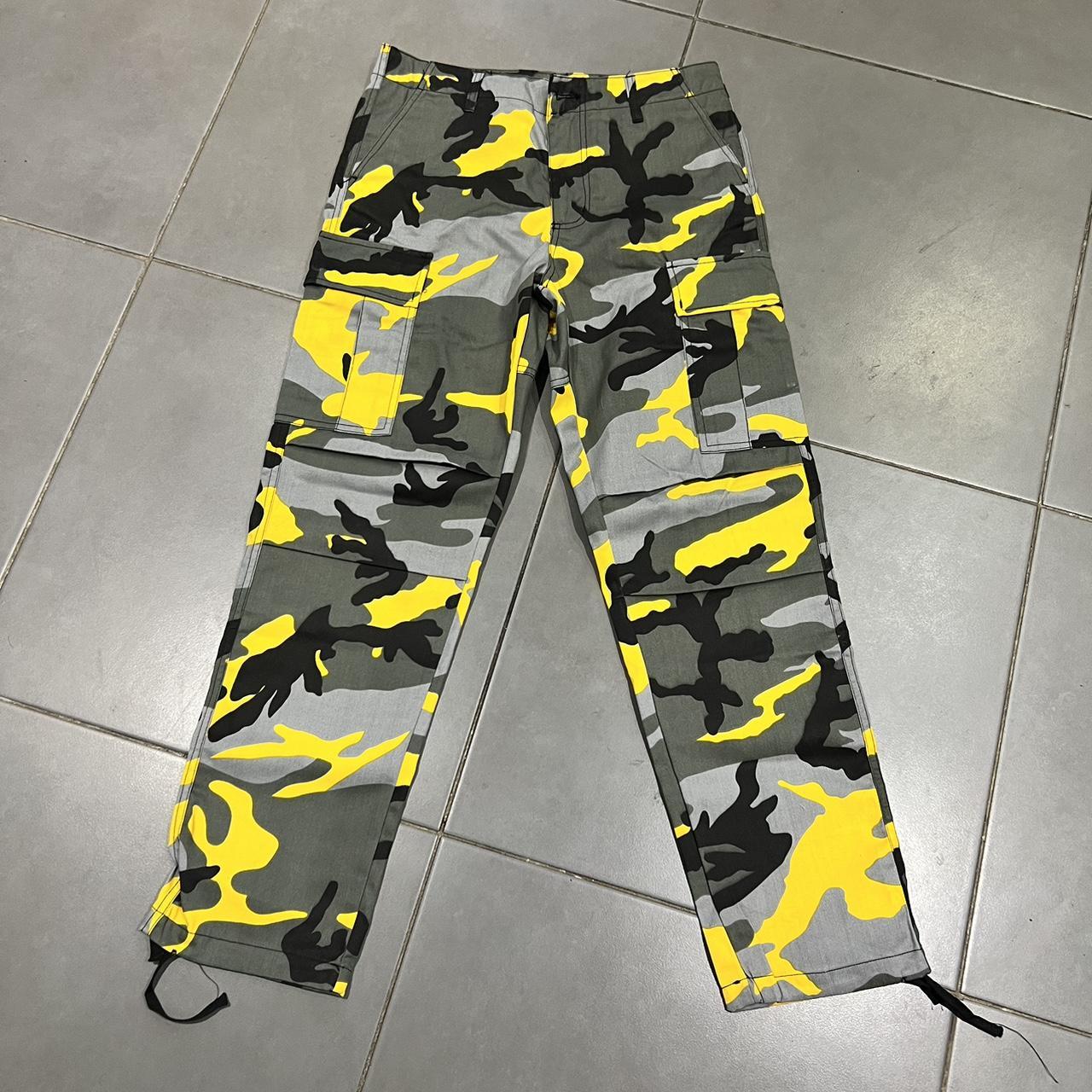 Yellow Camo Cargo Pants Size Medium Depop