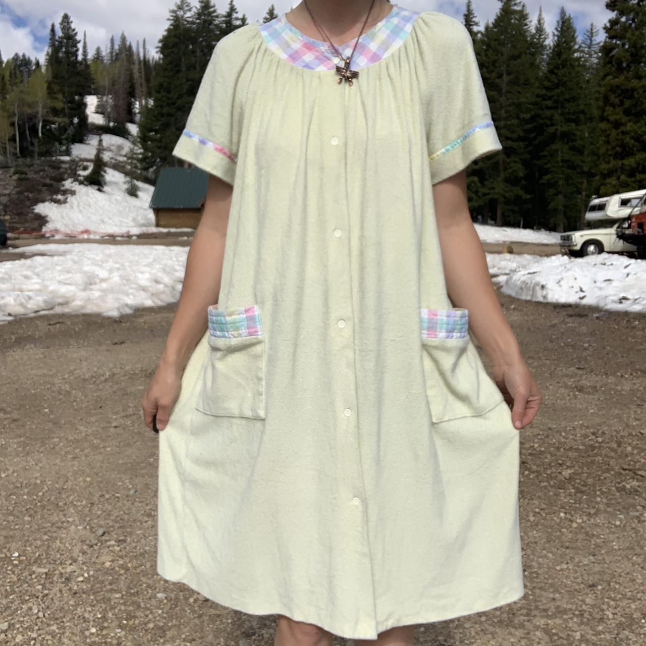 Vintage 80s Leisure Life Terry Cloth House Dress... Depop