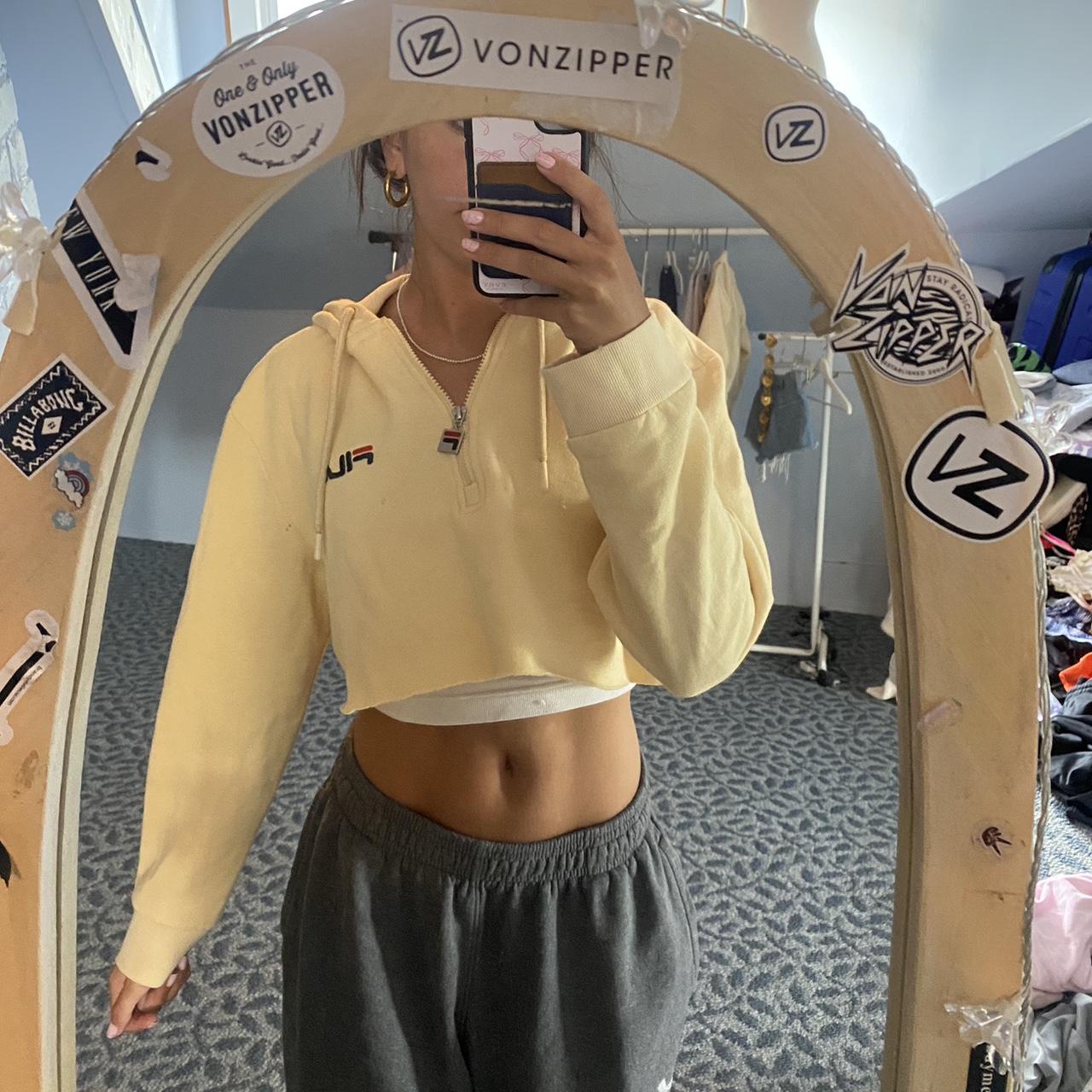 Pale yellow cropped Fila hoodie size medium super