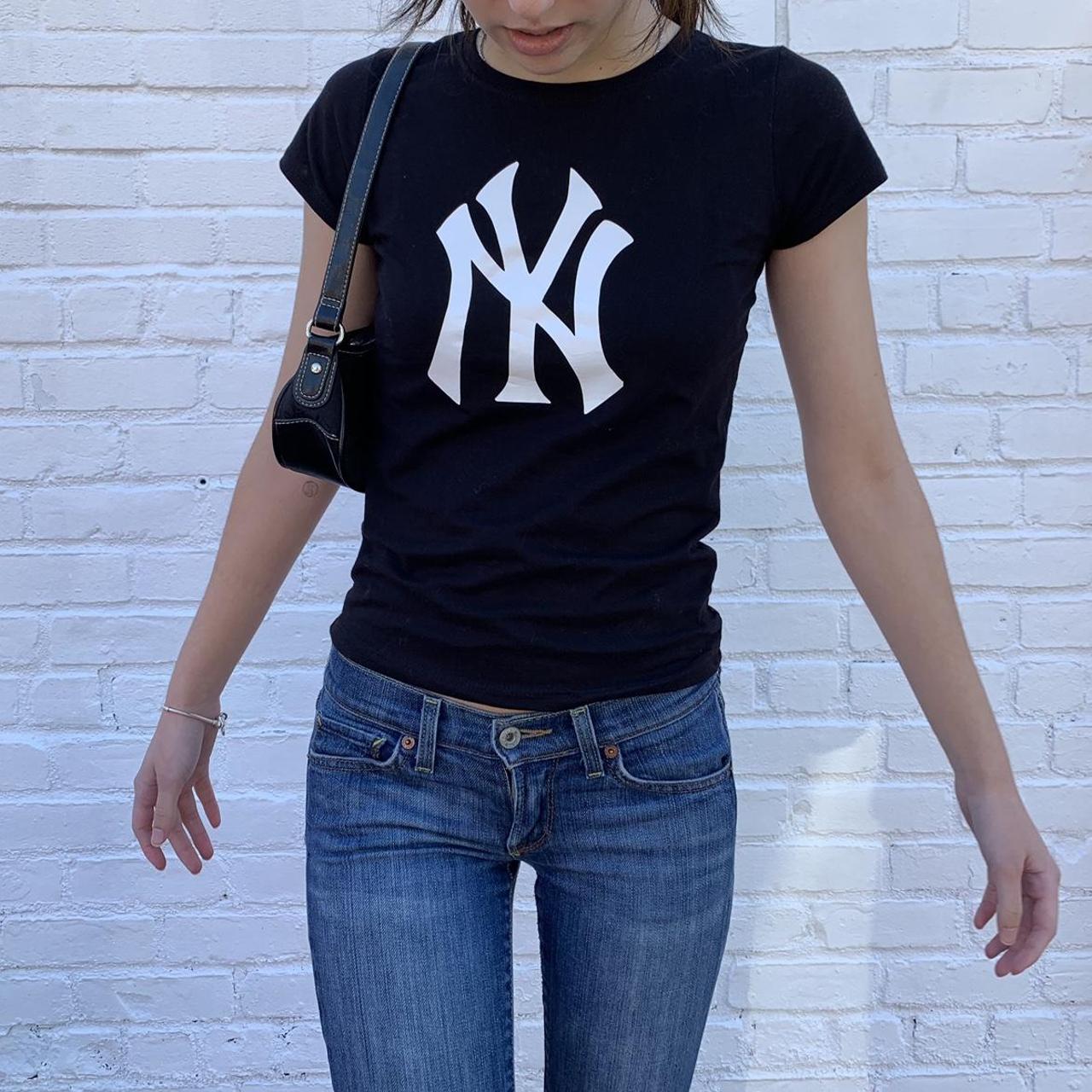 NEW YORK YANKEES CROPPED TEE - WOMENS BLACK