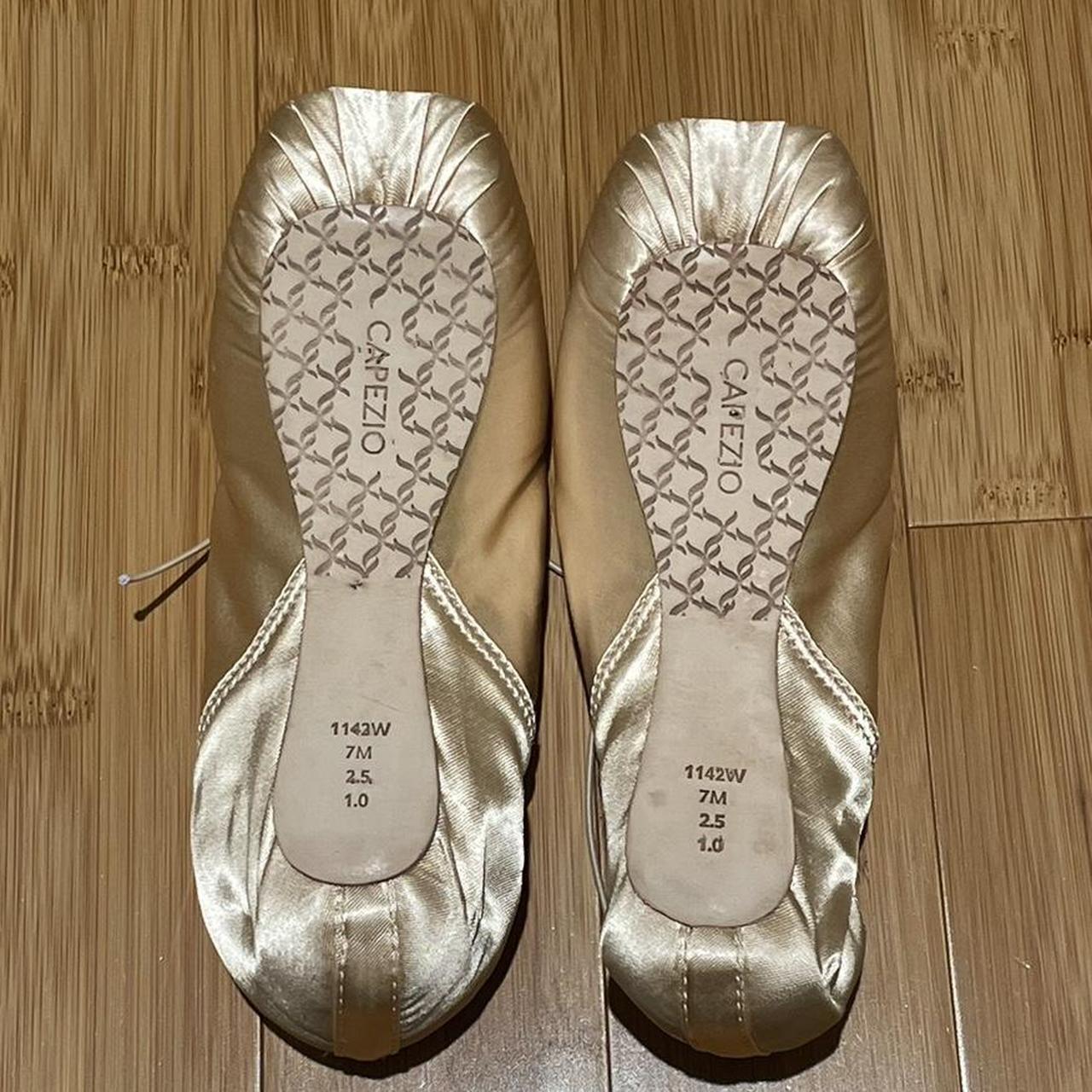 Capezio 1147W Phoenix Strong Pointe Shoe Closeout