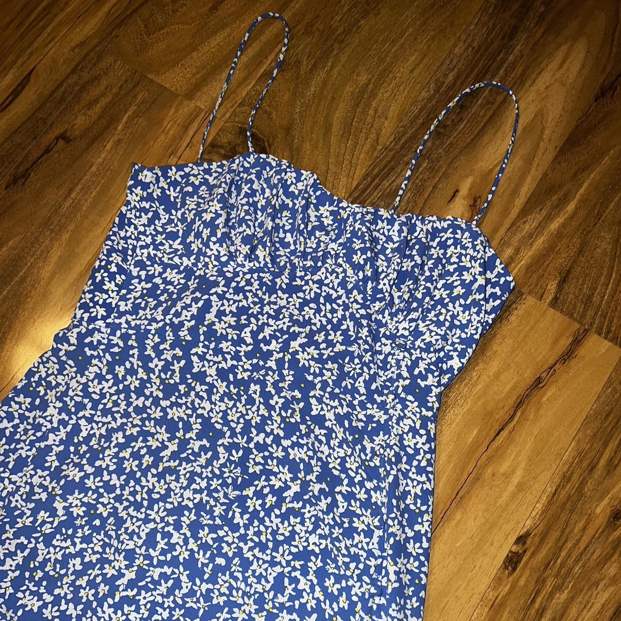 Blue floral print midi dress from Zara, size S.... - Depop