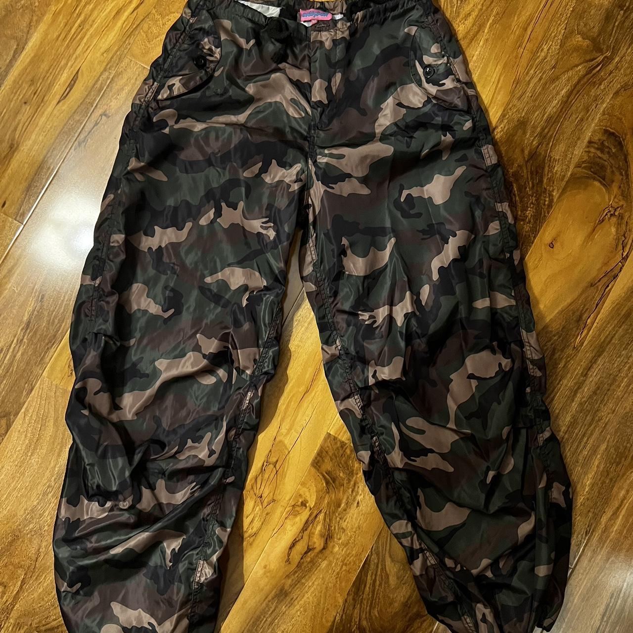 Camo parachute pants from Edikted, size xs/s. Fit... - Depop