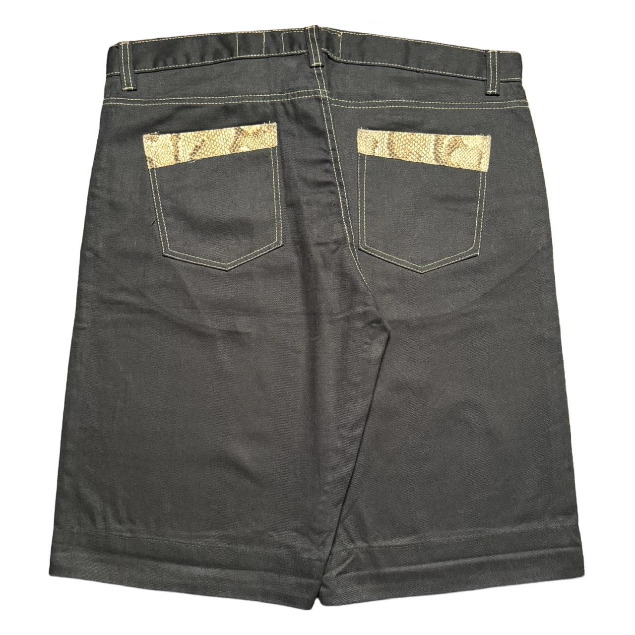 Black evolution baggy baggy hotsell shorts