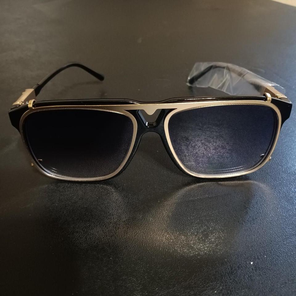 Louis Vuitton Petit Soupçon Sunglasses From the - Depop