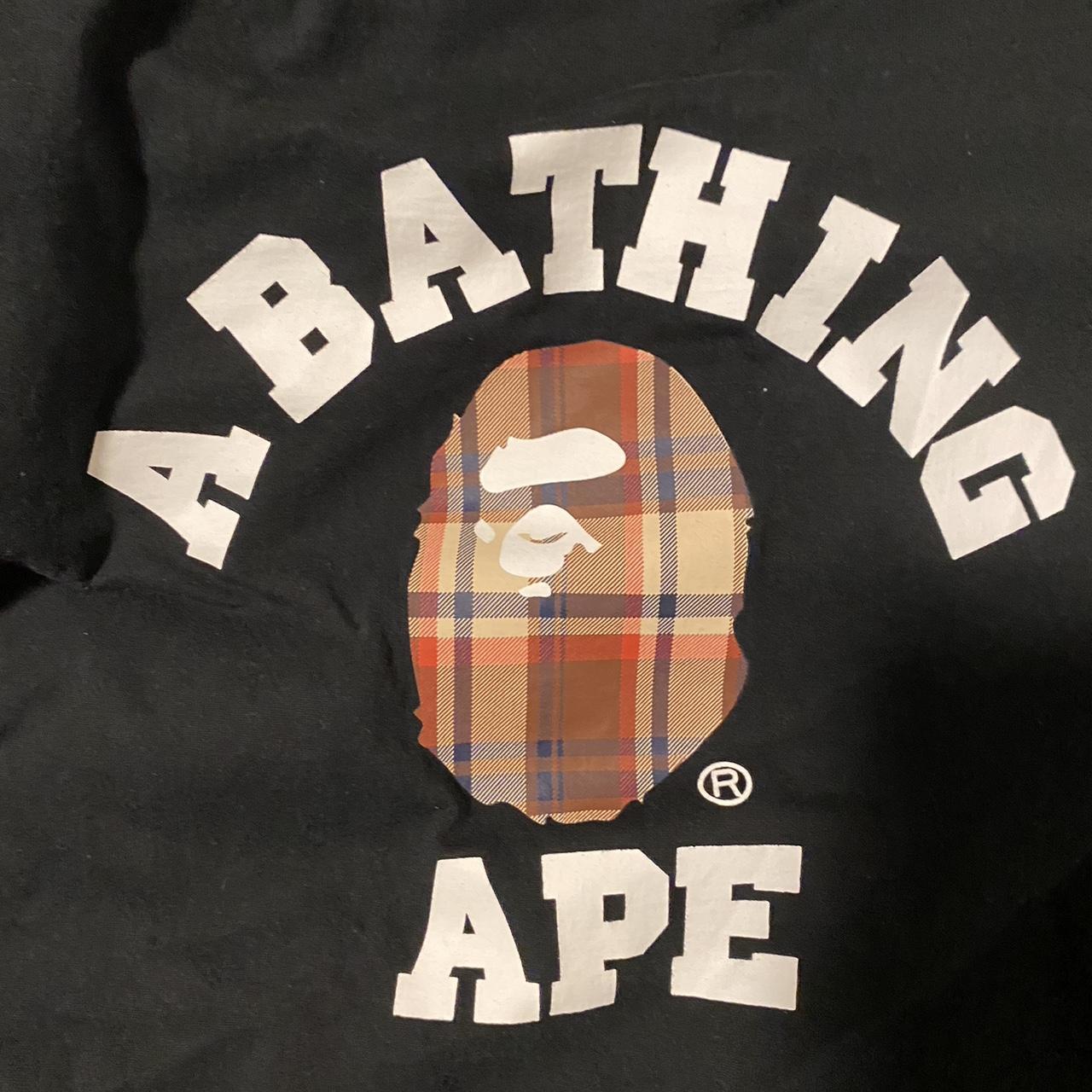 BAPE Men's T-shirt | Depop