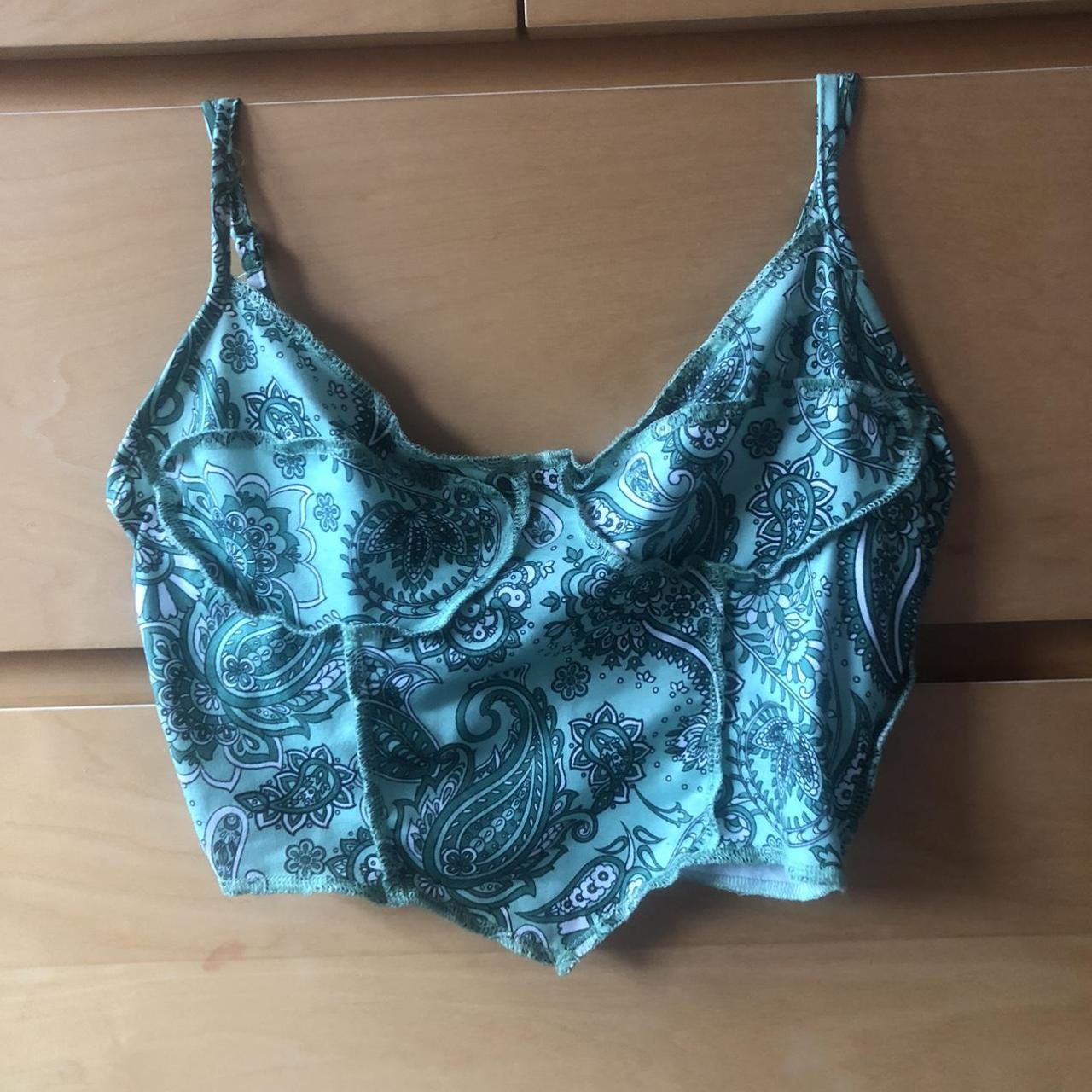 SHEIN Women's Green Crop-top | Depop