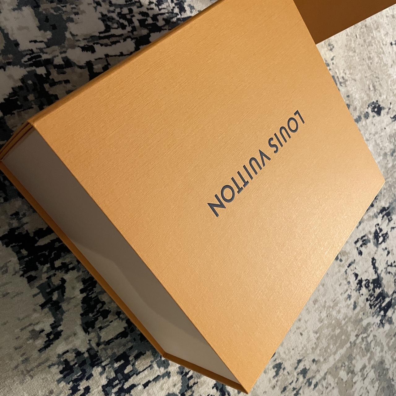 Genuine Louis Vuitton gift box + bag Excellent - Depop