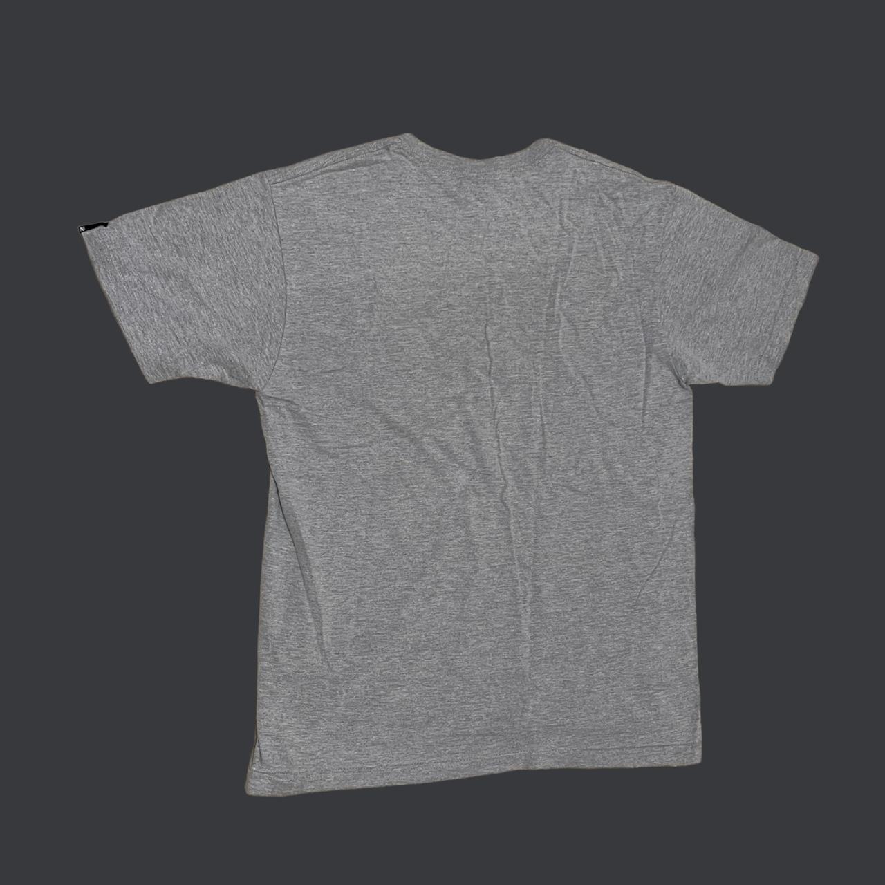 Undefeated Men's Grey and Black T-shirt (2)