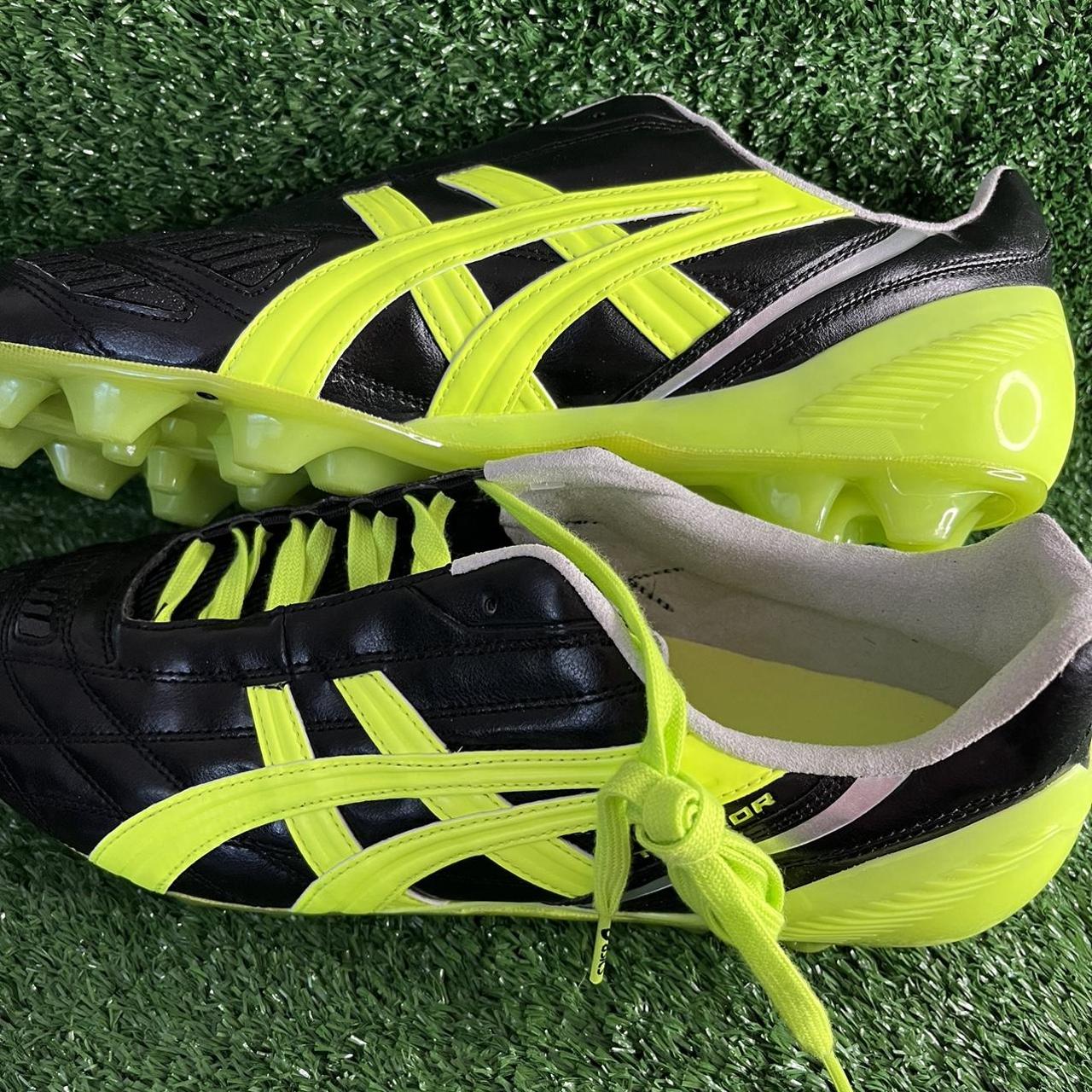 asics astro turf trainers
