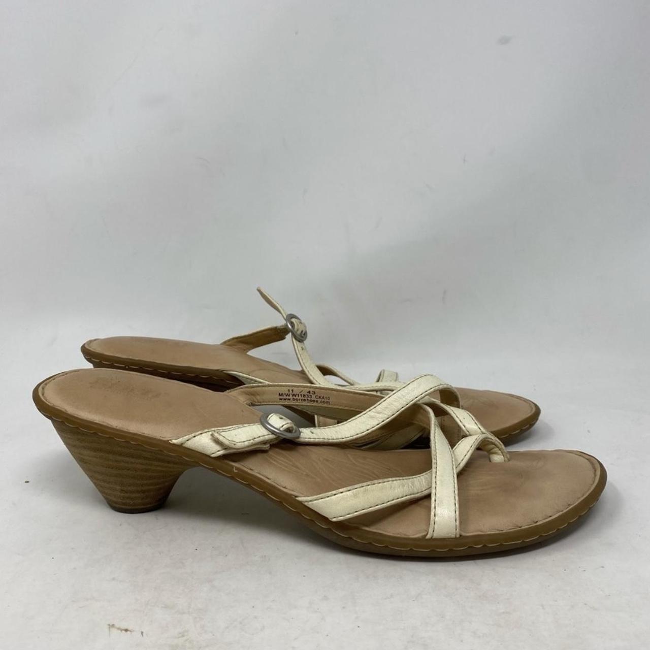 Born discount strappy sandals