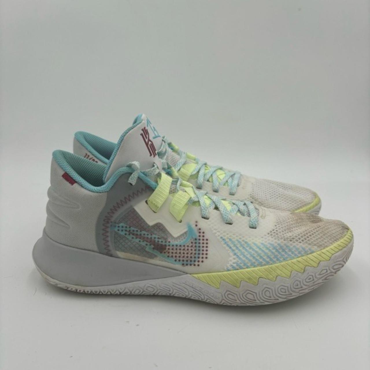 Nike Men's Kyrie Flytrap V White Blue Mid Depop