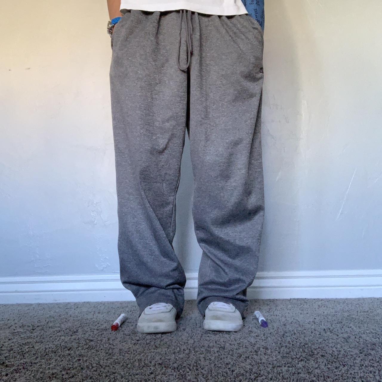 Champion sweatpants baggy hotsell