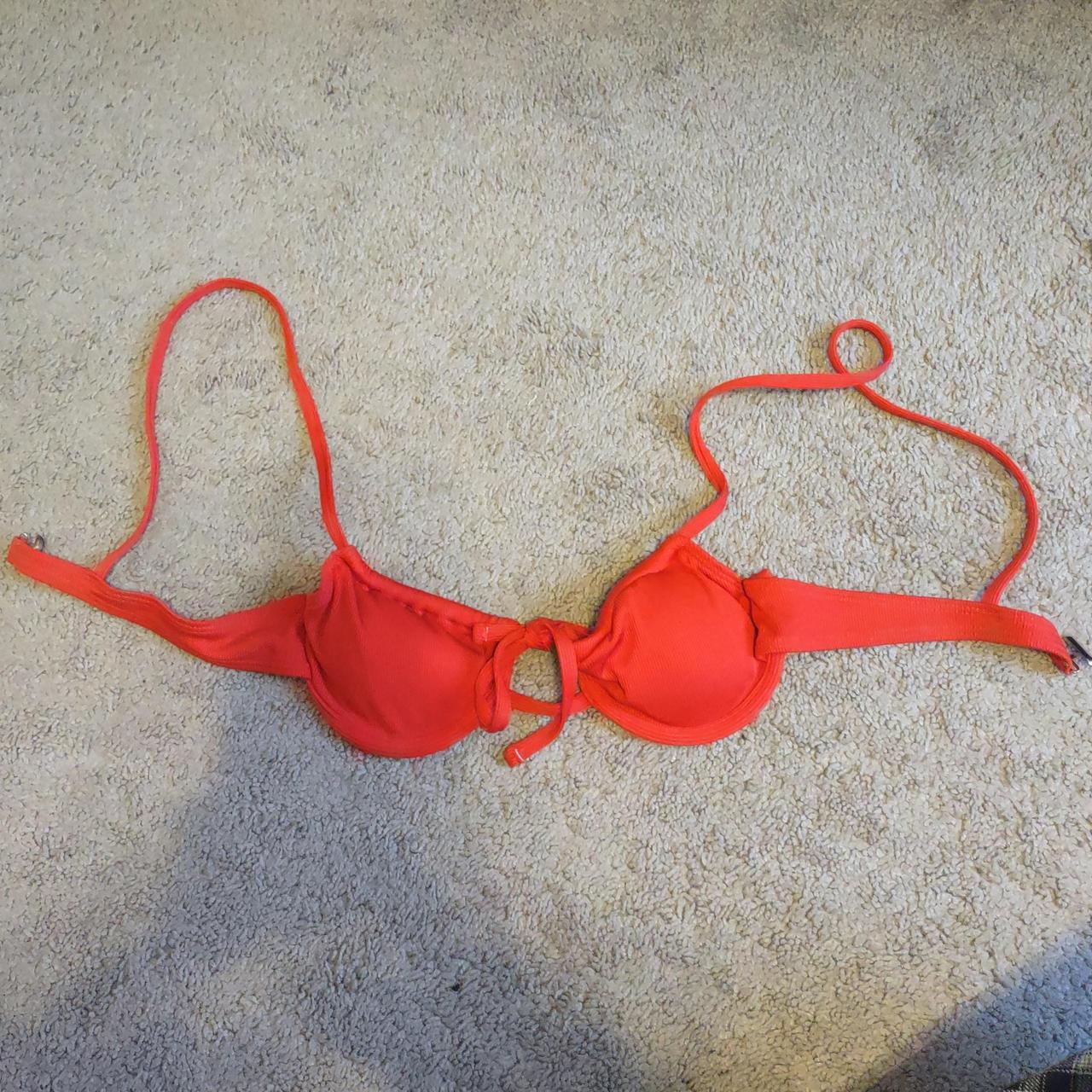 Shein bikini top red clips in the back, ties in the... Depop