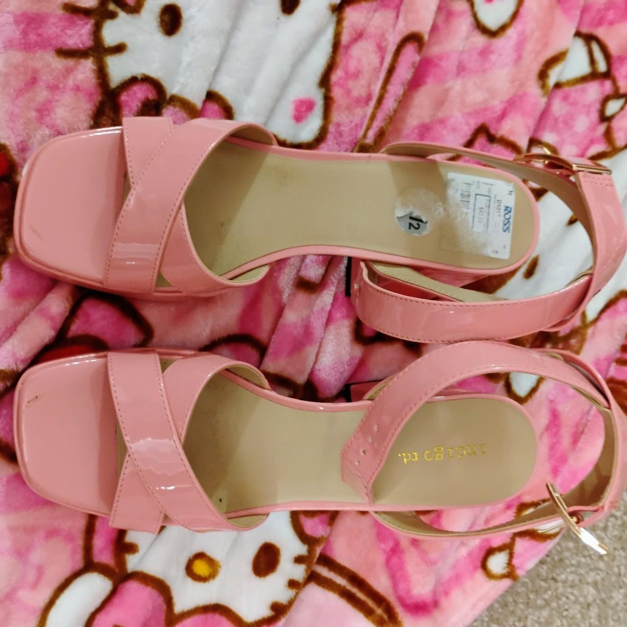 item listed by sunshinethriftingg