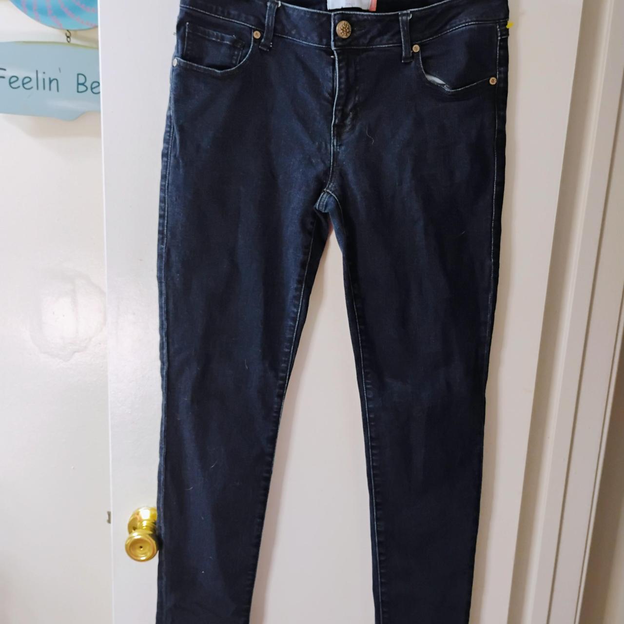 item listed by sunshinethriftingg