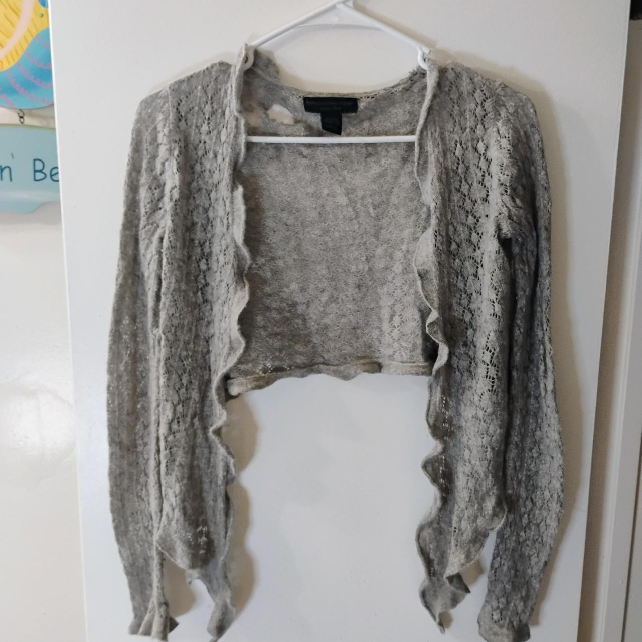 item listed by sunshinethriftingg