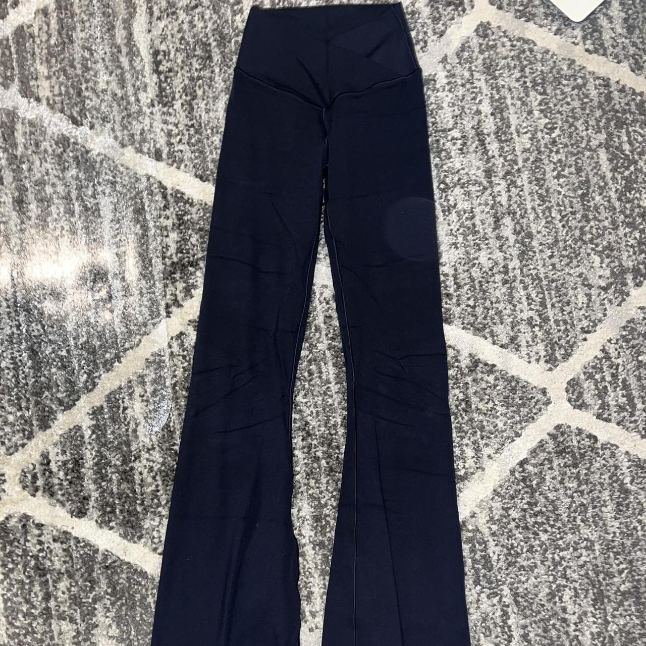 Aerie Navy Blue yoga pants Only worn once size small Depop