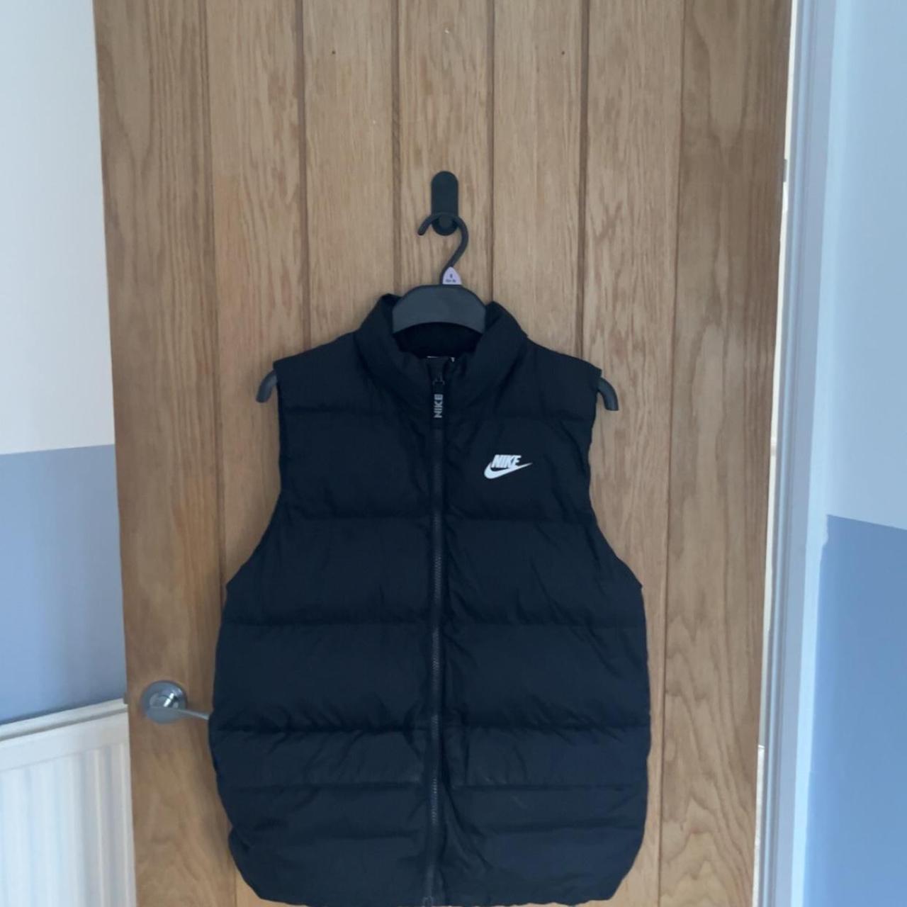 XL KIDS NIKE GILET Ideal for a 12 13 year old No. Depop