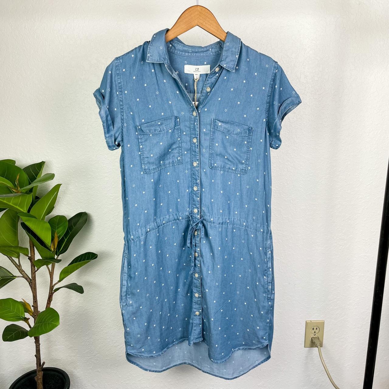 Thread and outlet supply chambray