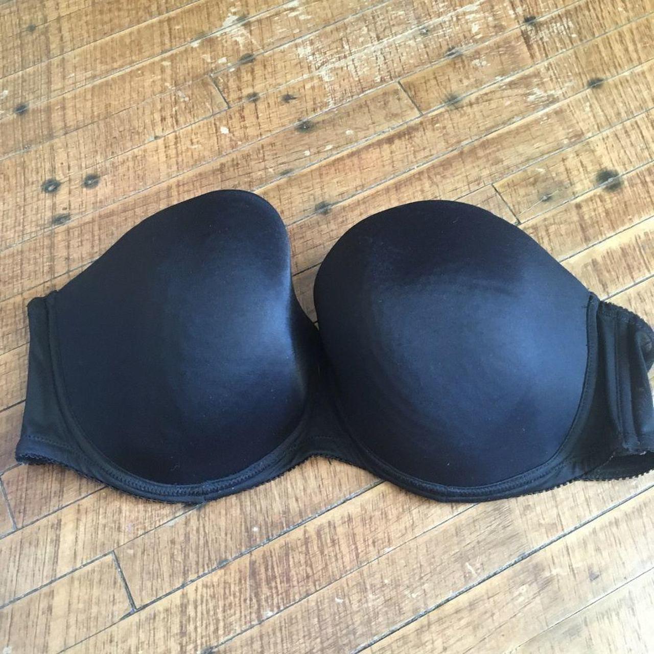 Black strapless bra with underwire. Loops for - Depop