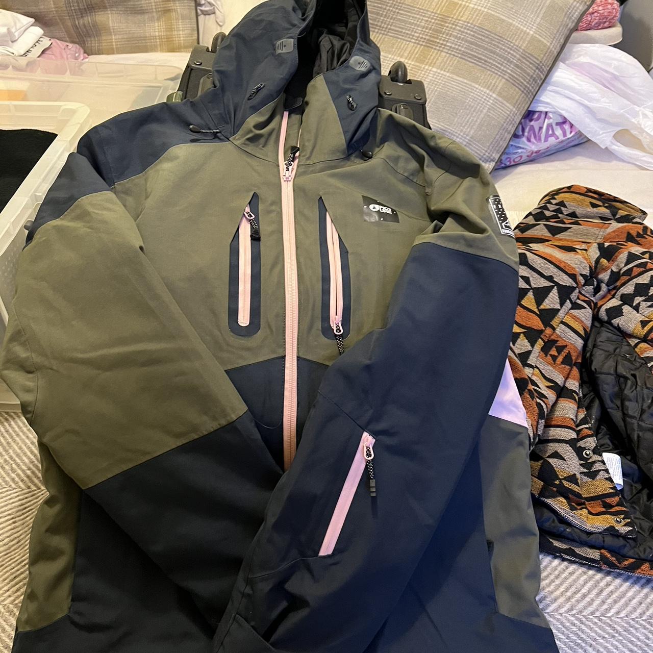 Picture expedition line ski jacket Khaki green with... Depop