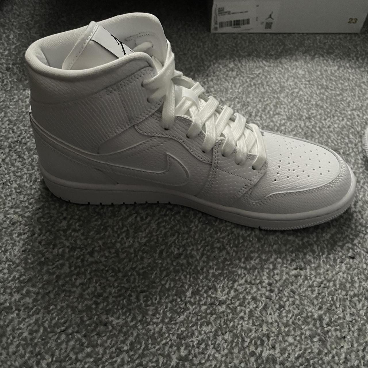 womens nike air white trainers