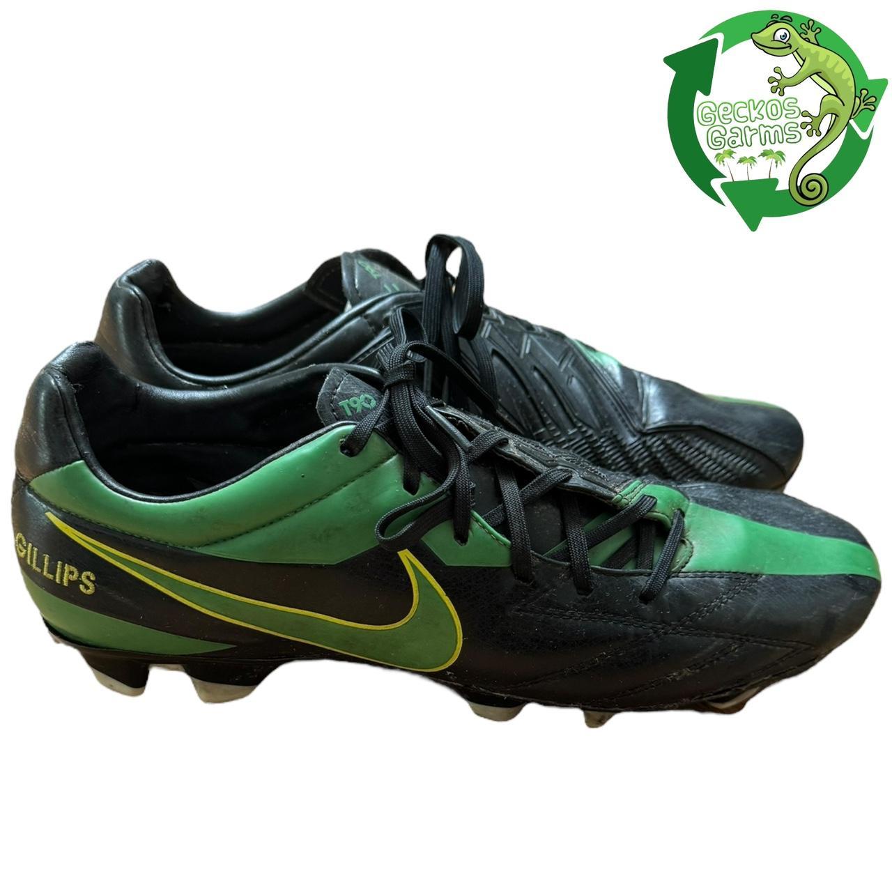 t90 nike trainers