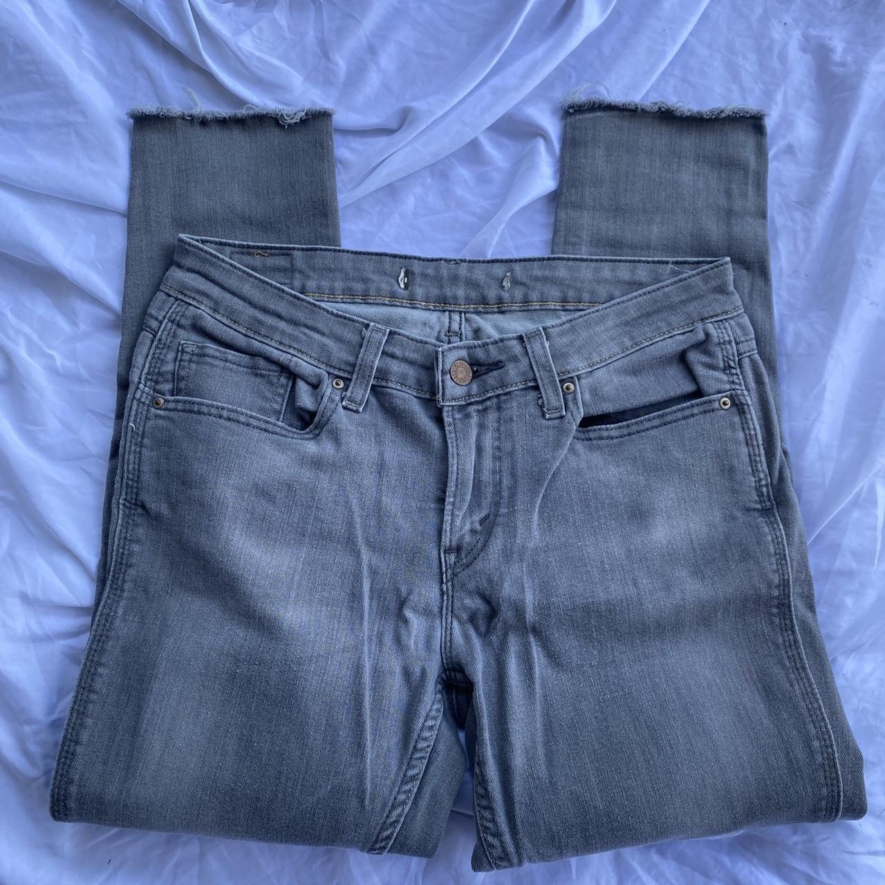 Levis Womens Grey straight mid rise jeans In great... Depop