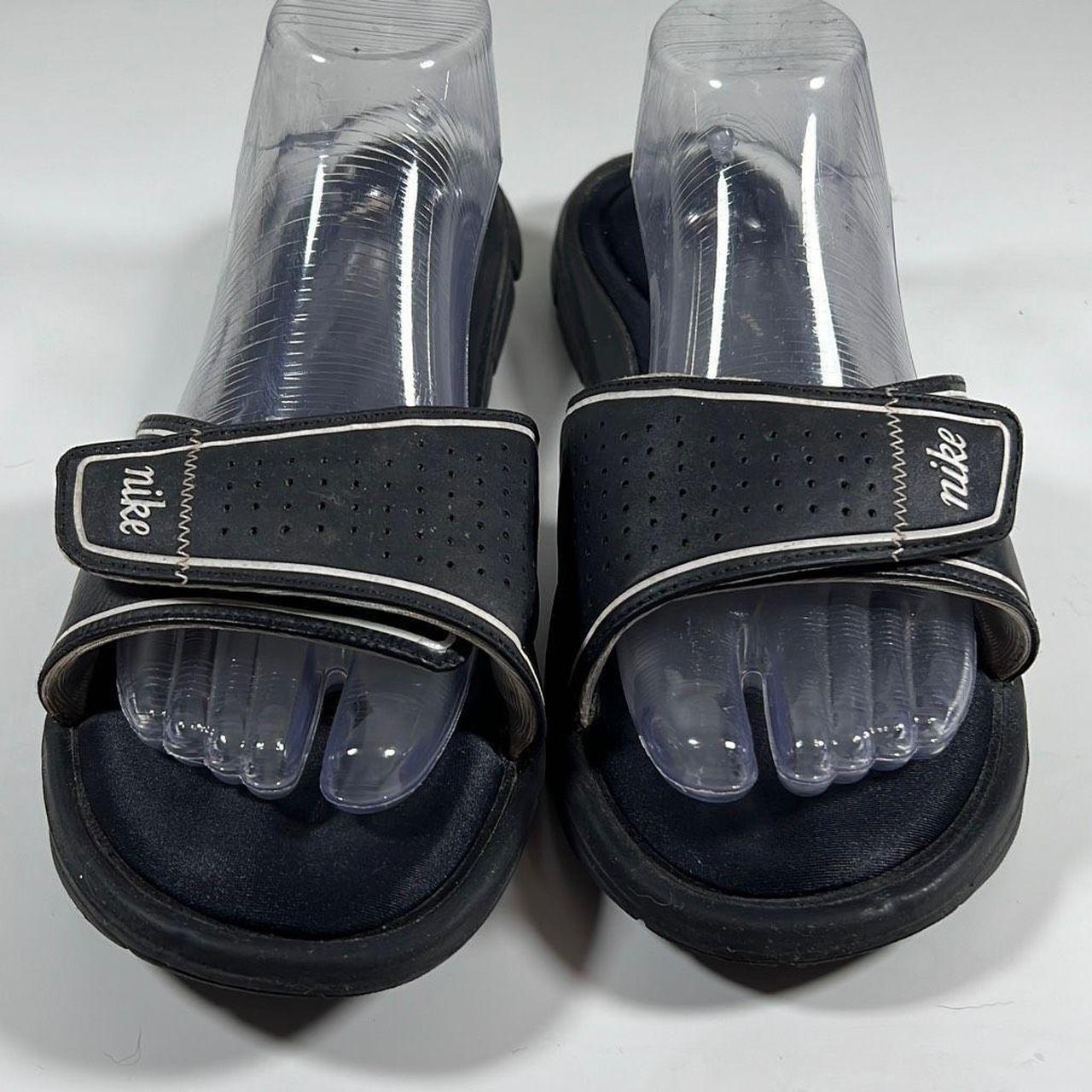 Nike women's outlet comfort footbed slides