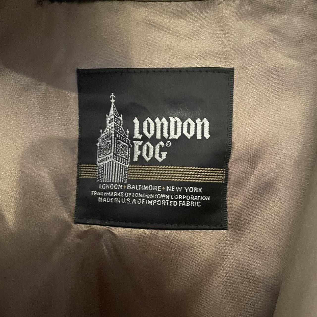 LONDON FOG - Trench Coat - Will fit Large/XL. - 42... - Depop