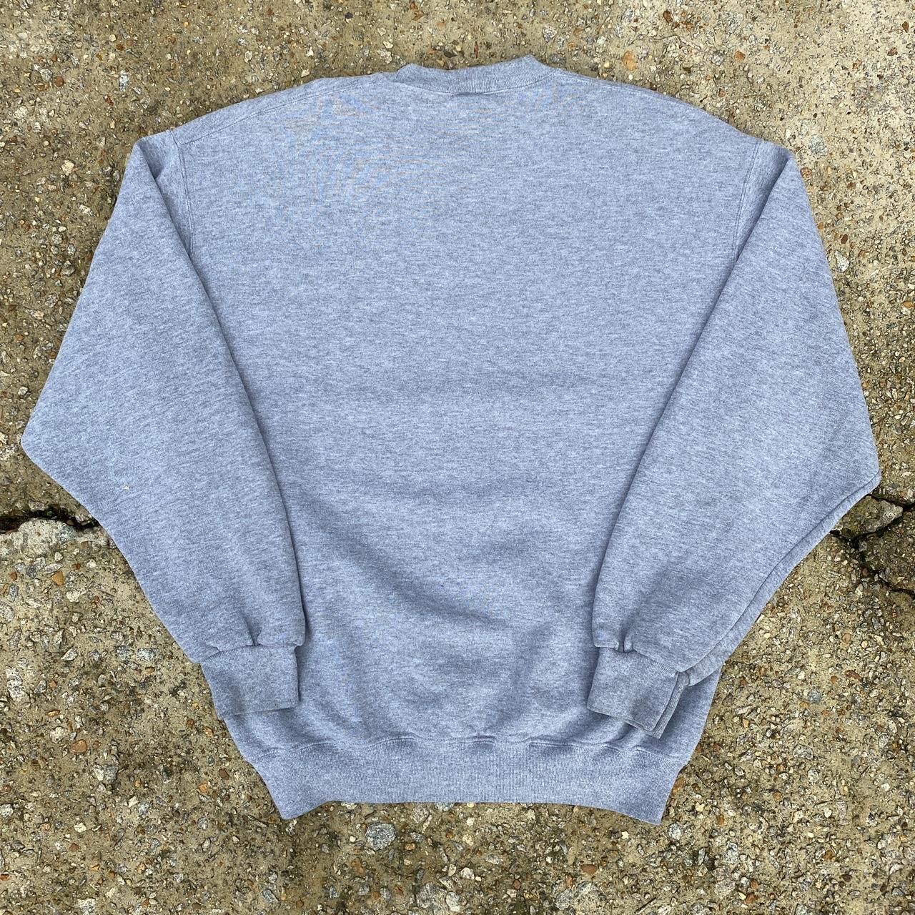 Russell Athletic Men's Grey and White Sweatshirt (2)
