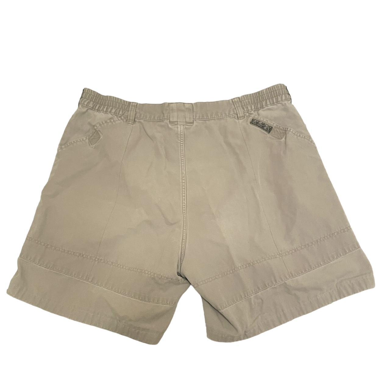 Cabela's Men's Cream Shorts | Depop