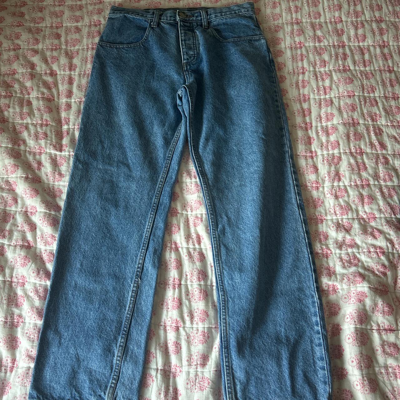 brandy melville eliana medium wash jeans excellent... Depop