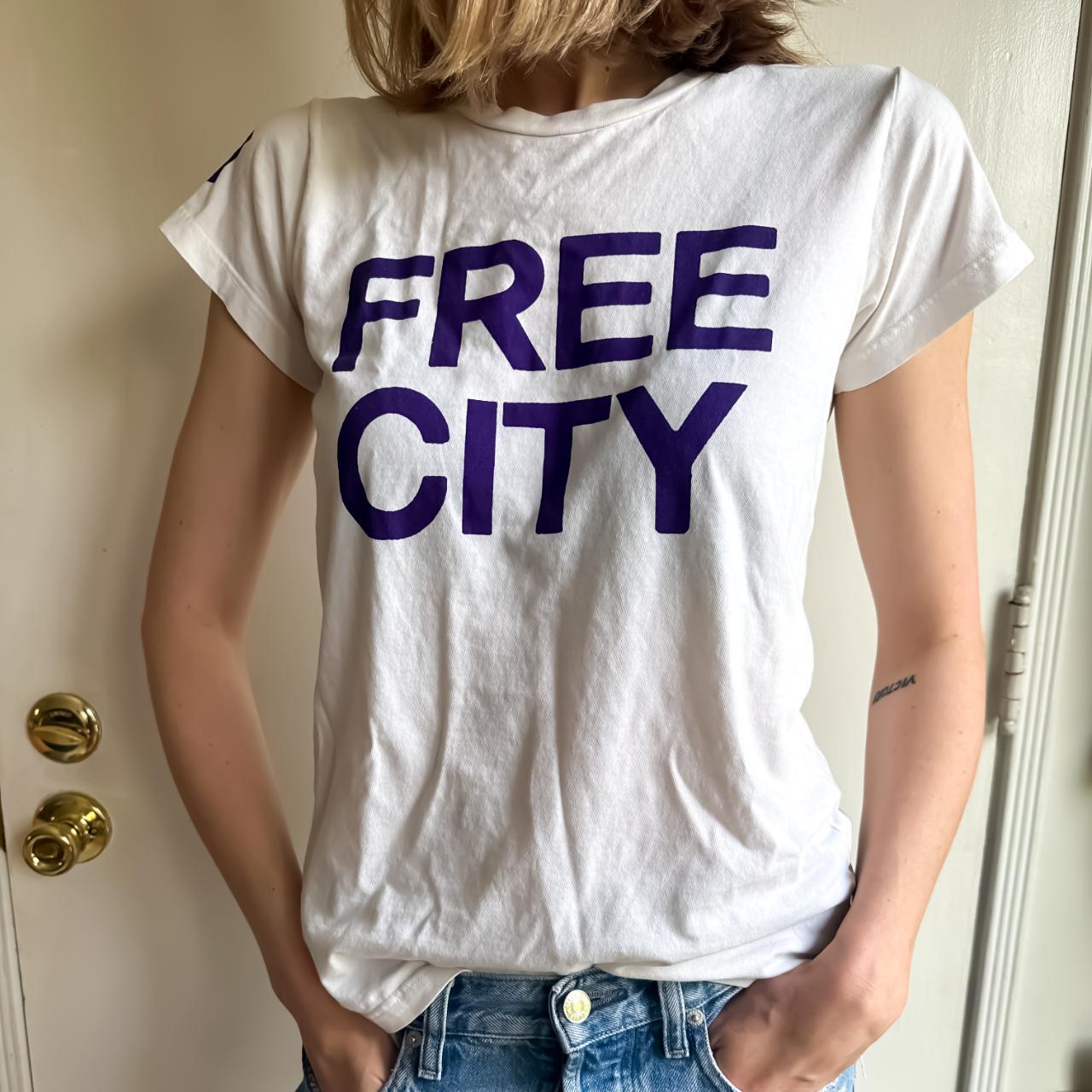 FREECITY Women's White T-shirt