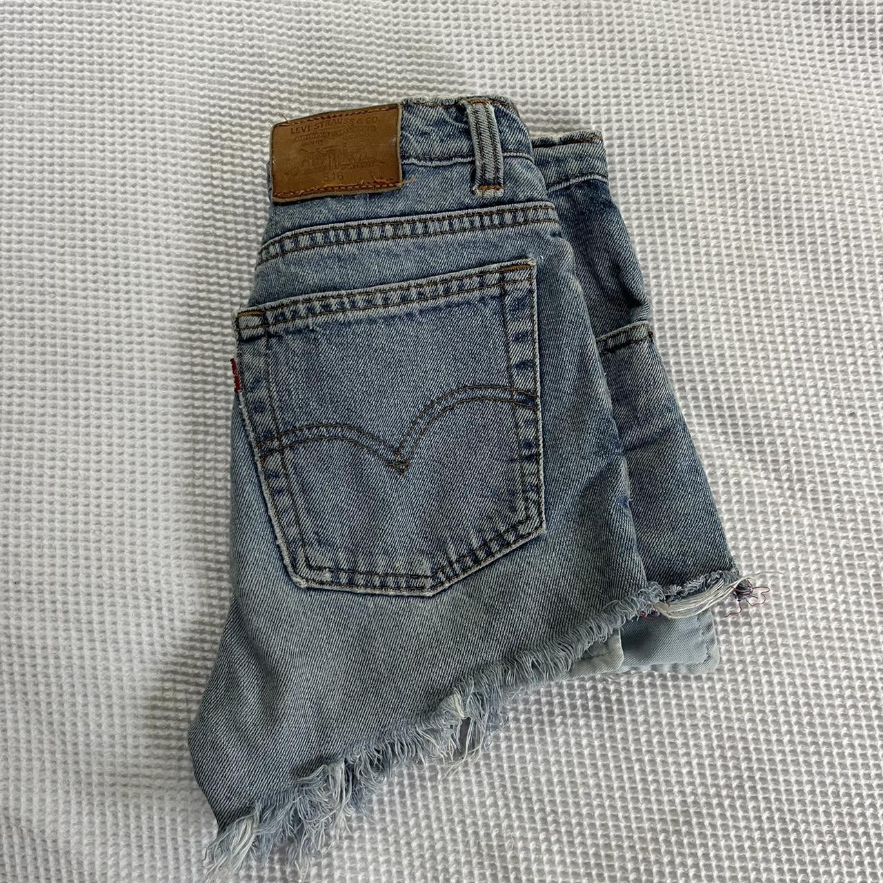 Levi Shorts cutest summer staple Size 6 - vintage... - Depop