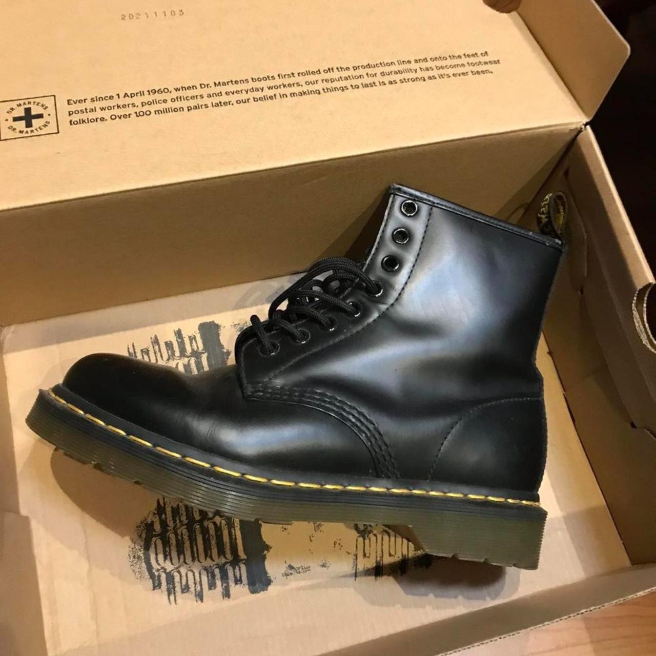 22 hole doc martens