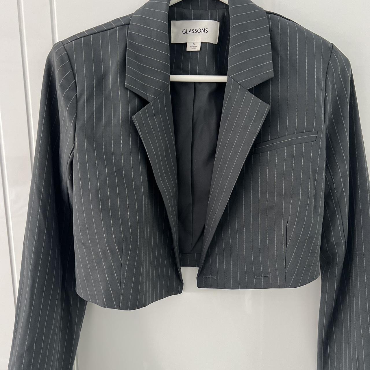 Glassons grey and white stripper blazer Cropped... Depop
