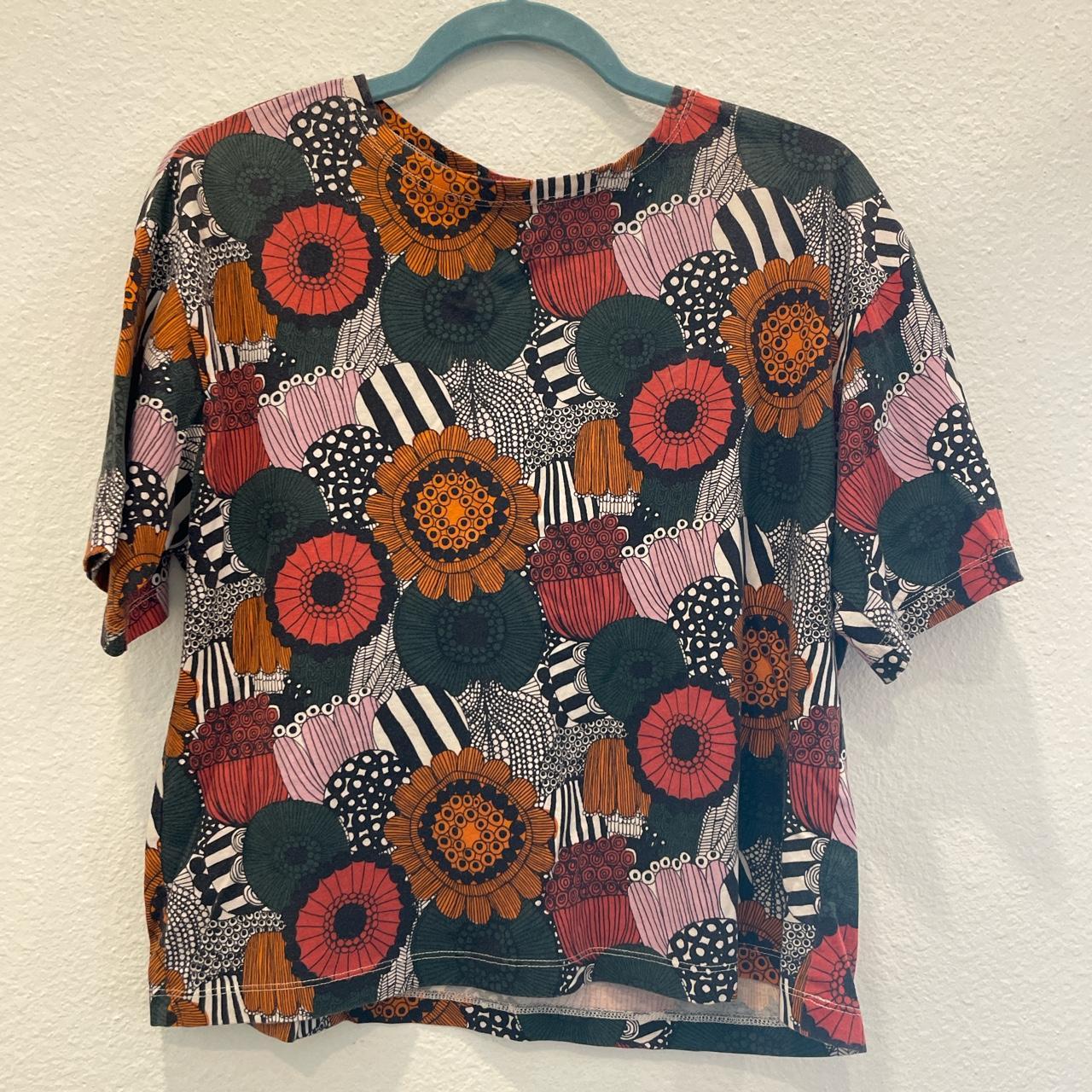 Marimekko Uniqlo top colorful and unique! Depop