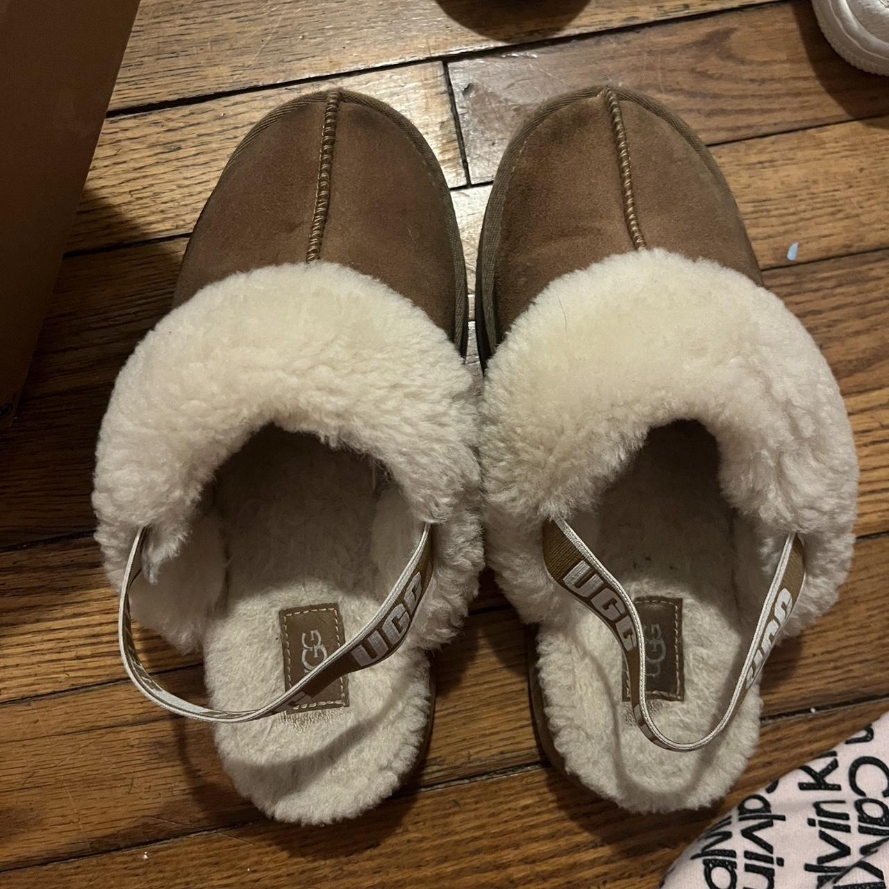 Ugg disquette slippers Size 6 women 4 in kids - Depop