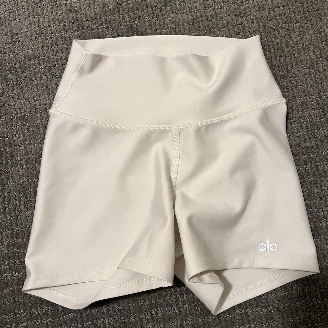 Alo 3in High-Waist Airlift Shorts - never really - Depop