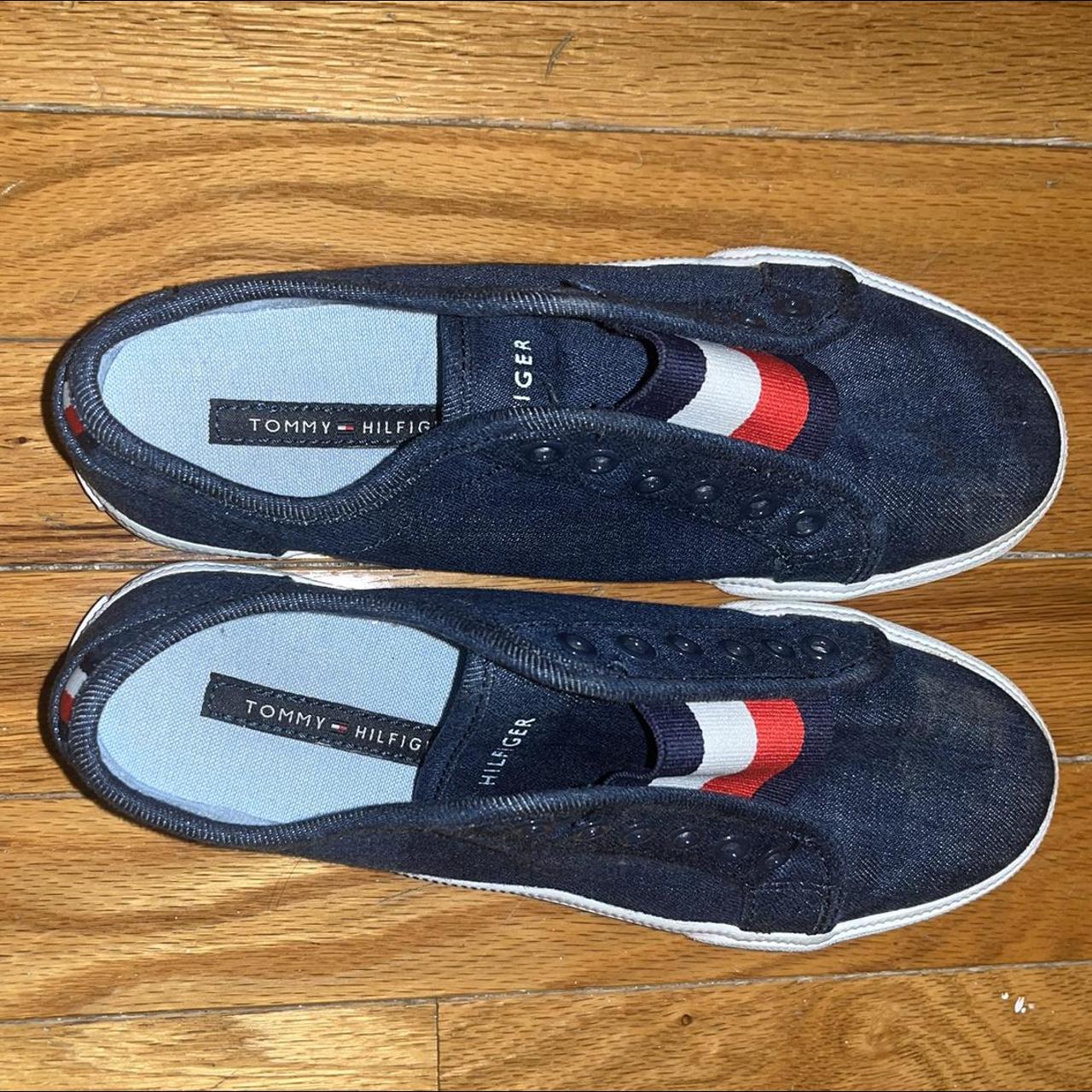 Tommy hilfiger slide on hot sale sneakers