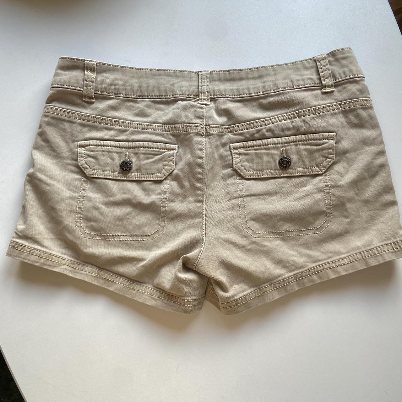 Mossimo Women's Khaki and Tan Shorts Depop