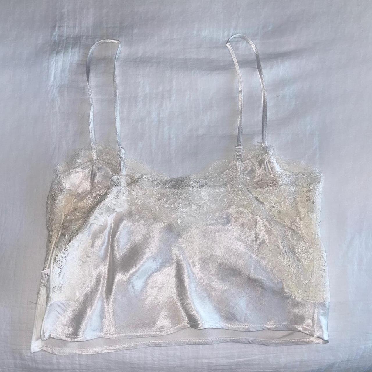 beverly & beck la vita lace cami top 🍨 size - Depop